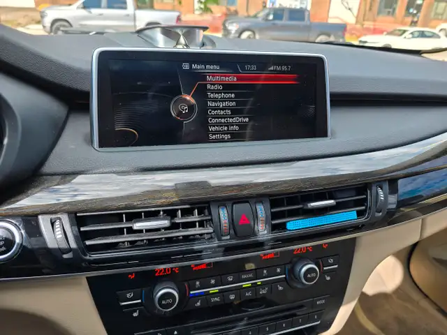 2015 BMW X5 in Cars & Trucks in Oakville / Halton Region - Image 20