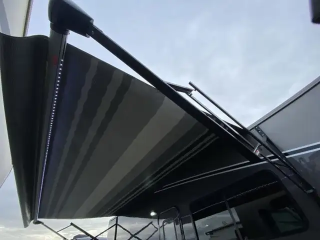 2025 Winnebago Minnie Winnie 26T in RVs & Motorhomes in Abbotsford - Image 37