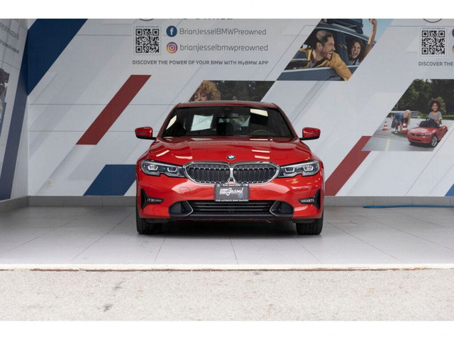 2021 BMW 3 Series 330e xDrive Plug-In Hybrid North America in Cars & Trucks in Vancouver - Image 3