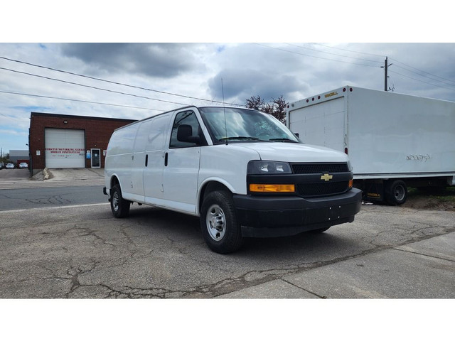 2020 GMC Savana Van G2500 - 155WB Extended Cargo - 4.3L V6 Gasol in Cars & Trucks in City of Toronto - Image 2