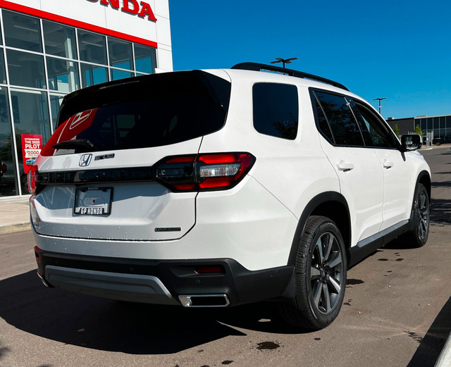 2025 Honda Pilot Touring **POWER HANDS-FREE LIFTGATE**MEMORY... in Cars & Trucks in Grande Prairie - Image 4