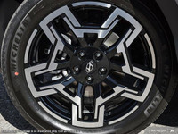 This Hyundai Santa Cruz has a durable Intercooled Turbo Regular Unleaded I-4 2.5 L/152 engine poweri... (image 5)