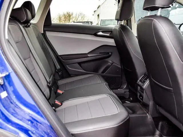 2023 Volkswagen Taos Comfortline Heated frt Seats Blind Spot dans Autos et camions dans Région de Mississauga/Peel - Image 40
