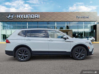 Experience effortless driving with this 2022 Volkswagen Tiguan Comfortline, boasting a powerful Turb... (image 5)