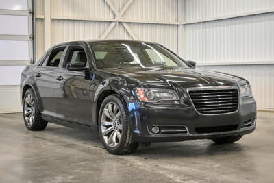 2014 Chrysler 300 300S 6 cyl. 3,6L , cuir , toit , navi