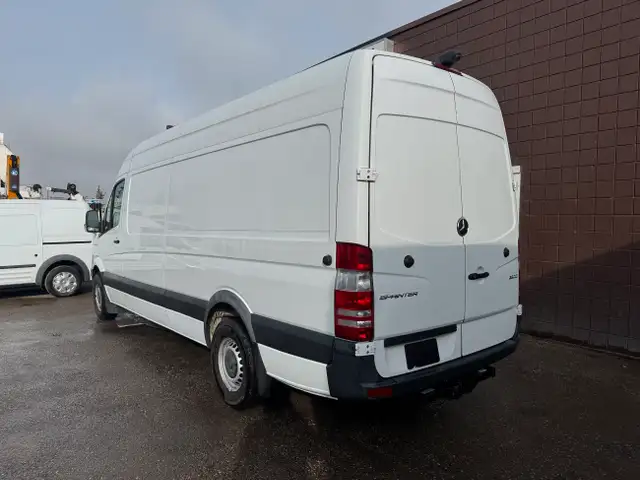 2017 Mercedes Benz Sprinter 2500 Cargo Diesel High Roof62934695028995122