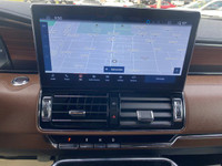 **WE WILL BEAT ANY DEALER IN THE CITY** Infinite Black Metallic Clearcoat 2024 Lincoln Navigator Res... (image 8)