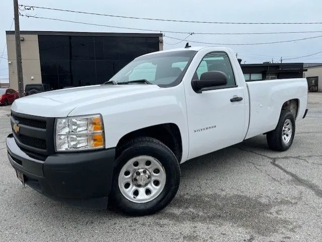 2013 Chevrolet Silverado 1500 V6-2 DOOR-REGULAR CAB-LONG BOX-CER