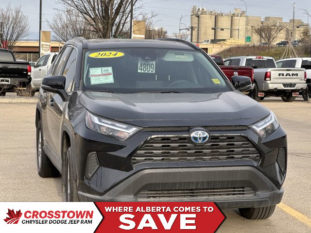 2024 Toyota RAV4 Hybrid XLE | Heated Seats | Apple CarPlay dans Autos et camions  à Ville d’Edmonton