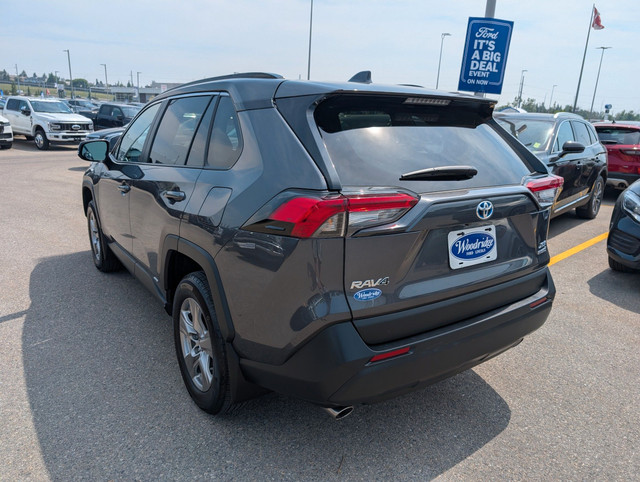 2024 Toyota RAV4 Hybrid XLE *PRICE REDUCED* 2.5L, ALL WHEEL... in Cars & Trucks in Calgary - Image 3