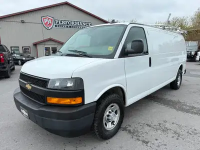 Ready for work!! Very clean van, fully certified. Already equipped with 2 racking shelves, metal dev...