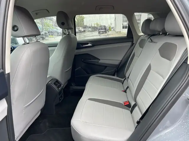 2024 Volkswagen Taos Comfortline 4MOTION - HEATED SEATS / REMOTE in Cars & Trucks in Calgary - Image 16