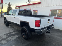 LT | 4WD | Crew Cab This 2019 Chevrolet Silverado 3500HD LT 4WD is a full-size heavy-duty pickup eng... (image 5)
