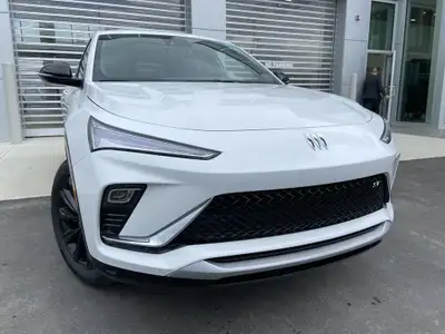 Pristinely presented in Summit White, this 2025 Buick Envista SPORT TOURING combines the elegance of...