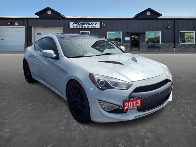 2013 Hyundai Genesis Coupe Premium-LEATHER-SUNROOF-NAVIGATION-EX in Cars & Trucks in Leamington - Image 2