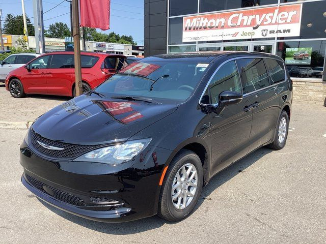 2025 Chrysler Voyager LX in Cars & Trucks in Oakville / Halton Region