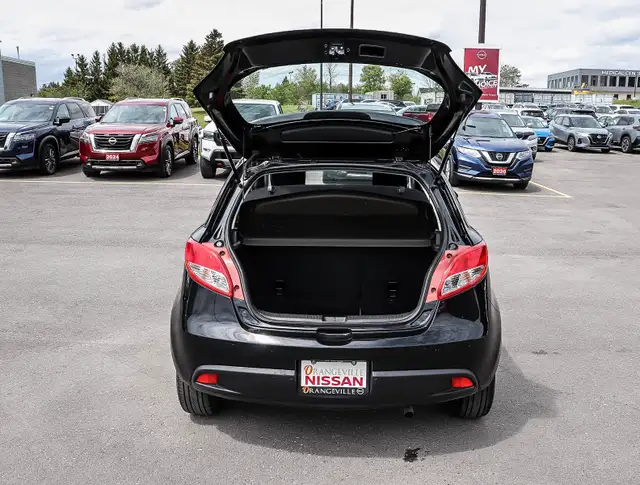 2012 Mazda Mazda2 GX in Cars & Trucks in Oakville / Halton Region - Image 23