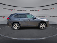 Engine: Gas 4cyl 2.5L L/100Km City: 8.5 L/100Km Hwy: 6.8 Safety Equipment Electronic Stability Contr... (image 8)