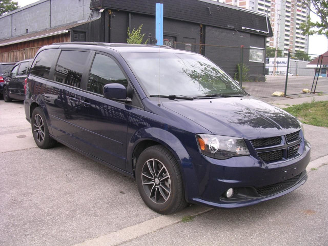 2017 Dodge Grand Caravan GT in Cars & Trucks in City of Toronto - Image 2