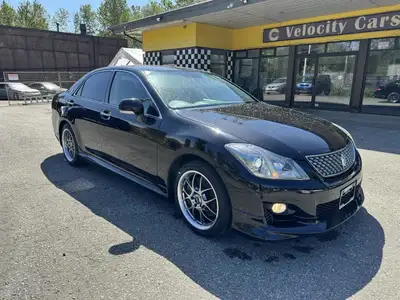 2008 Toyota Crown Athlete 3.5 V6 This is a fresh import from Japan with no previous owners in Canada...