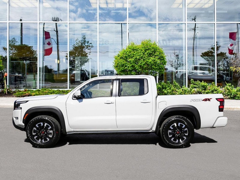 2022 Nissan Frontier Crew Cab PRO-4X - Leather Seats - $357 B/W