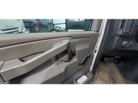 Toronto's Largest Selection of Certified Pre-Owned Cube Vans - 2018 GMC Savana G3500 - 16Ft Box - Eq... (image 7)