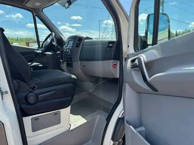 2016 Mercedes-Benz Sprinter Passenger Vans in Cars & Trucks in Moncton - Image 23