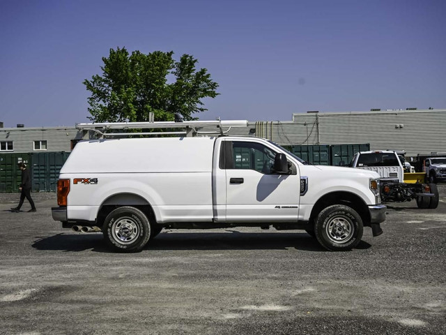 2022 Ford Super Duty F-250 SRW XL in Cars & Trucks in Ottawa - Image 2