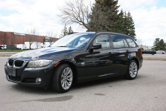 2012 BMW 3 Series 4dr Touring Wgn 328i xDrive AWD in Cars & Trucks in Markham / York Region - Image 4