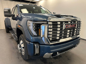 2025 GMC Sierra 3500HD Denali 4WD Crew Cab Long Box Denali
