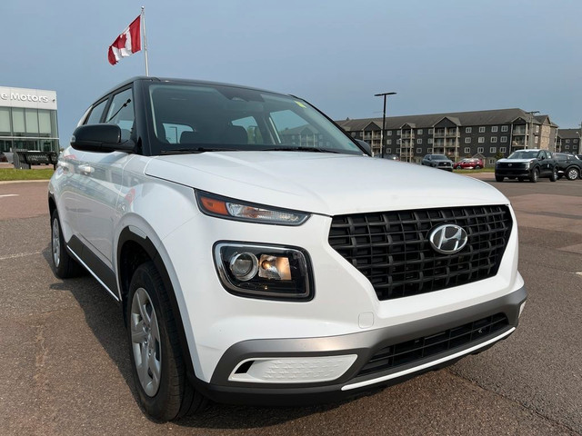 2023 Hyundai Venue Essential HEATED SEATS CRUISE CONTROL CARPLAY in Cars & Trucks in Moncton - Image 2