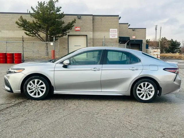 2023 Toyota Camry SE Leather62940368993027123
