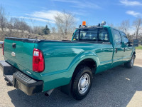 2012 Ford Super Duty F-250 SRW 8ft Box Crew cab with auto ac, new tires, low kms, tilt steering, tow... (image 3)