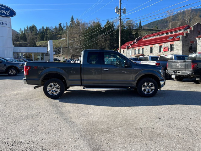 2017 Ford F-150 XLT 4WD SuperCab 145", 5.0L V8 Engine in Cars & Trucks in Nelson - Image 2
