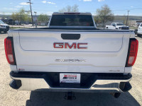 Sierra 3500HD 4WD Crew Cab 172" SLE, 18" Aluminum Wheels, 6.6L V8 Turbo Diesel Engine, 10-Speed Auto... (image 3)