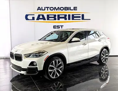 Comes equipped with: Power Mirrors, Sunroof , Load Bearing Exterior Rack, Shark fin antenna, Halogen...
