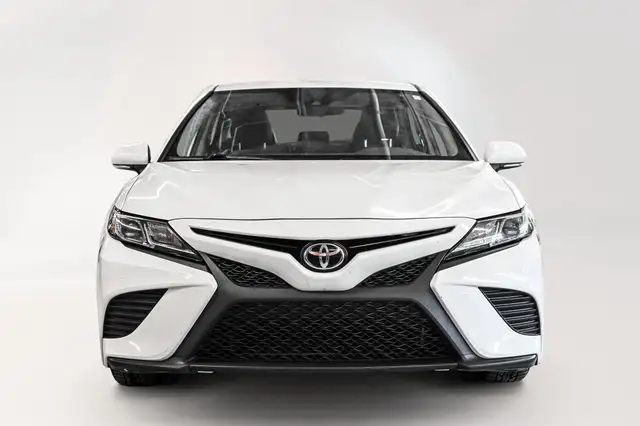 2020 Toyota Camry SE | Carplay | Bluetooth |  Mags | Caméra * 1 62930785799683124