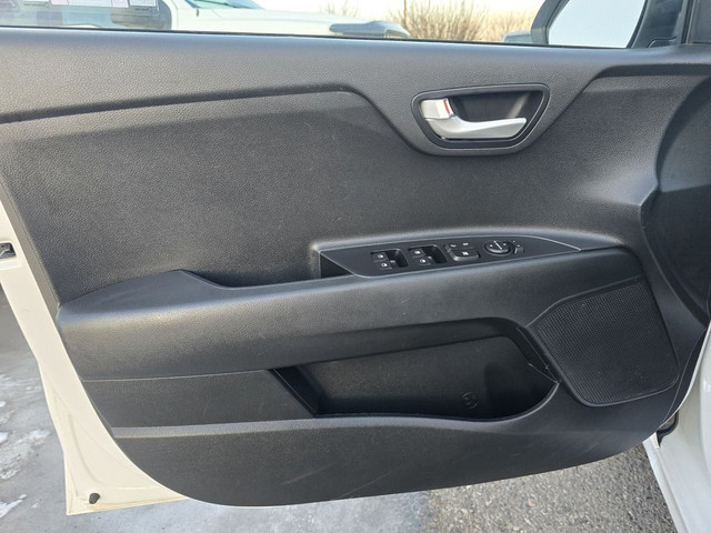 2021 Kia Rio 5-door LX+ in Cars & Trucks in Calgary - Image 4