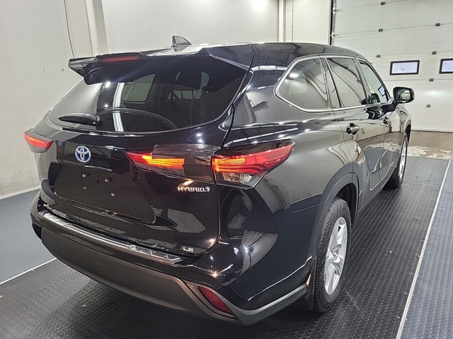 2022 Toyota Highlander HYBRID LE AWD | 8 PASS | CAM | BSM | ONE  in Cars & Trucks in City of Toronto - Image 2