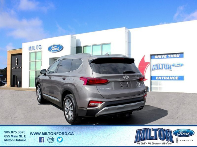 2020 Hyundai Santa Fe Luxury ACCIDENT FREE - UNDER 20,000KM in Cars & Trucks in Oakville / Halton Region - Image 4