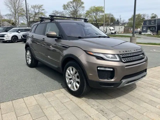 2019 Land Rover Range Rover Evoque SE WINTER TIRES INCLUDED! dans Autos et camions dans Ville d’Halifax - Image 6