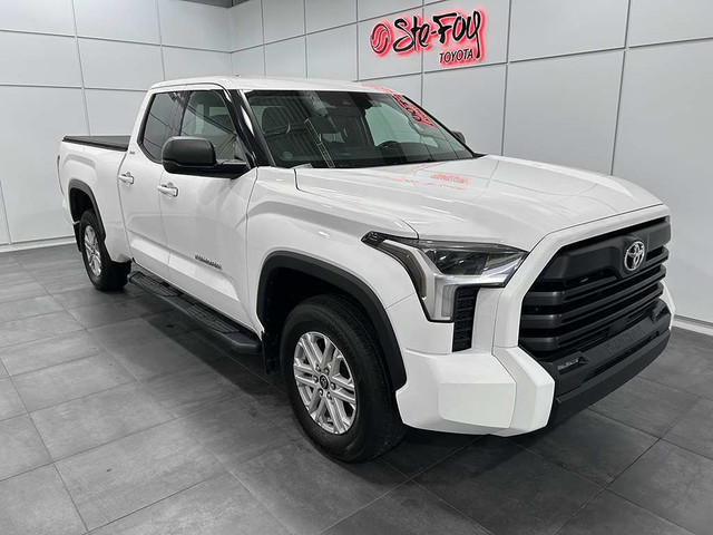 2023 Toyota Tundra DOUBLE CAB SR5 SIEGES ET VOLANT CHAUFFANTS MA in Cars & Trucks in Québec City