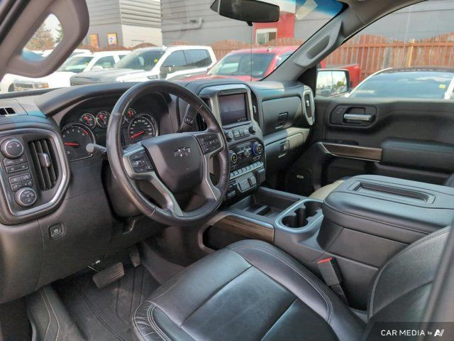 2019 Chevrolet Silverado 1500 LT Trail Boss 4WD Crew Cab in Cars & Trucks in Strathcona County - Image 2