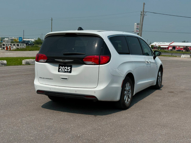 2025 Chrysler Grand Caravan in Cars & Trucks in Kawartha Lakes - Image 4