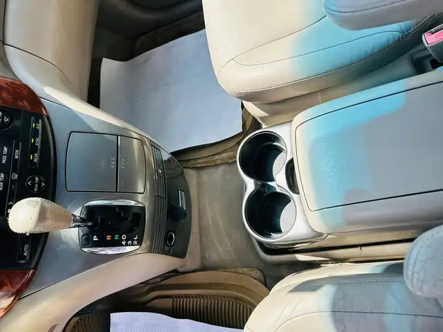 2004 Toyota Sienna XLE in Cars & Trucks in Edmonton - Image 16