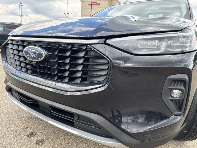 2023 Ford Escape PHEV | LEATHER | PANO - SUNROOF | NAV | TOW PKG in Cars & Trucks in Edmonton - Image 4
