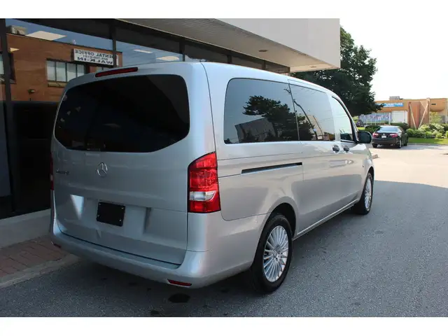 2018 Mercedes-Benz Metris Passenger Van 8 PASSENGERS - LEATHER dans Autos et camions dans Ville de Toronto - Image 31
