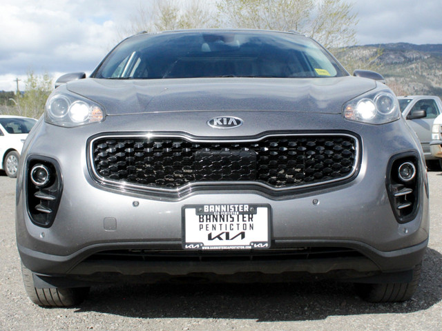 2018 Kia Sportage EX - One Owner - BC Vehicle - No Accidents... in Cars & Trucks in Penticton - Image 2