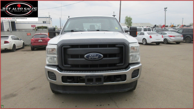2015 Ford F-350 XLT CREW CAB FLAT DECK in Cars & Trucks in Edmonton - Image 3