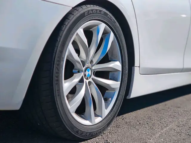 2016 BMW 5 Series 4dr Sdn 528i xDrive AWD in Cars & Trucks in Oakville / Halton Region - Image 27